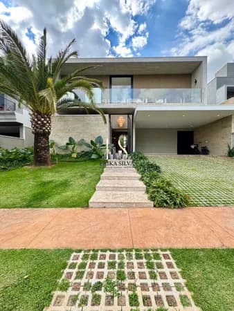 Casa à Venda no Quinta do Golfe Residencial | 4 Suítes, Elevador e Energia Solar