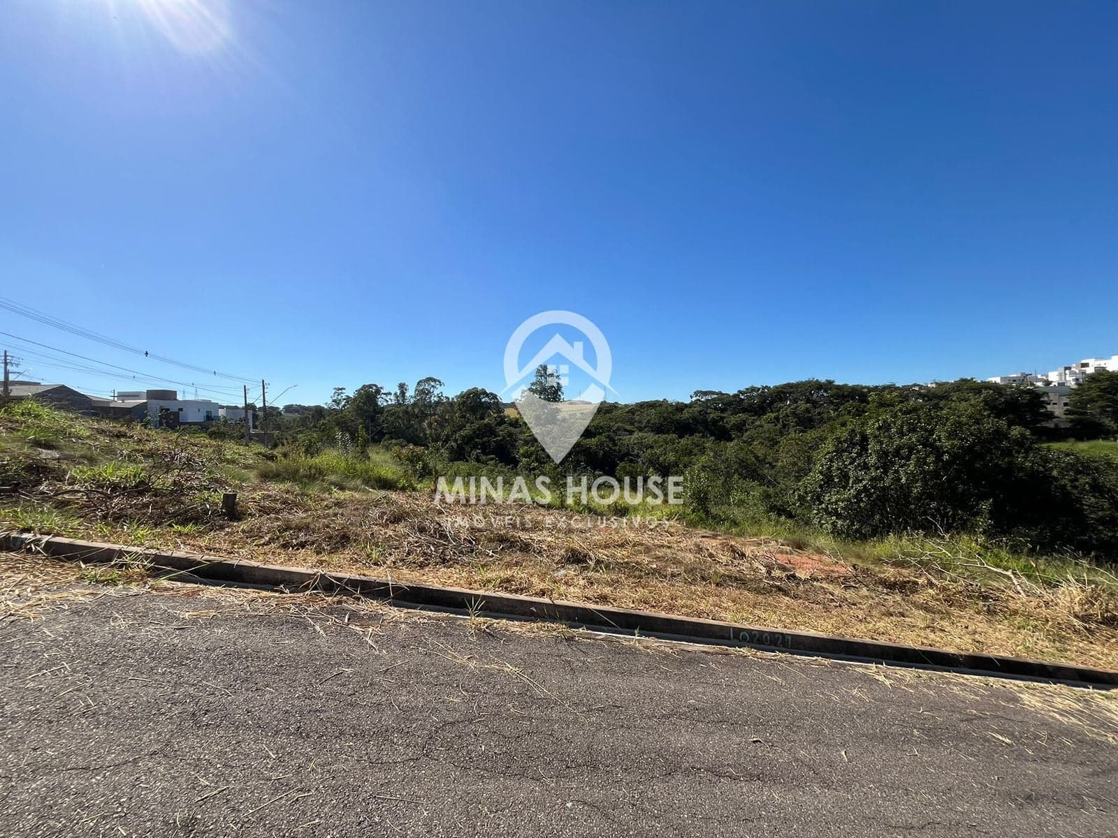 Lote/Terreno em Lavras - Residencial Parque Leste