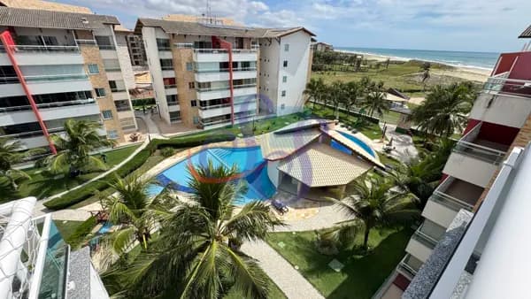 Cobertura pé na areia no Porto das Dunas com 3 quartos!