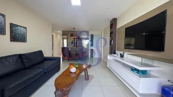 Apartamento térreo, nascente e mobiliado no Porto das Dunas - Golf Ville.