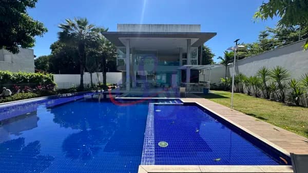 Linda casa com 3 suítes no condomínio Carmel Bosque