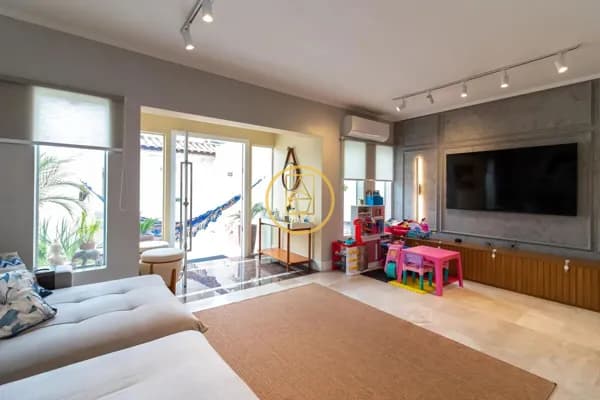 Casa Totalmente Mobiliada e Modernizada – Pronta para Morar!