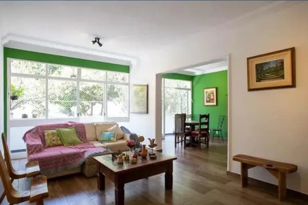 Excelente Apartamento, Totalmente Reformado, 4 Quartos, Suíte, 238m², Varandas, a curtíssima distância da Pça da Liberdade, no Lourdes