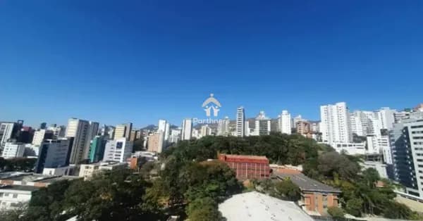Excelente Cobertura Triplex 200 m², 3 Qts, 3 Suítes, Vista Panorâmica para Serra do Curral, Reformado e Decorado, com excelente Privacidade, Marcenaria 1ª Linha - No Sion, a alguns Passos do Colégio Santa Dorotéia