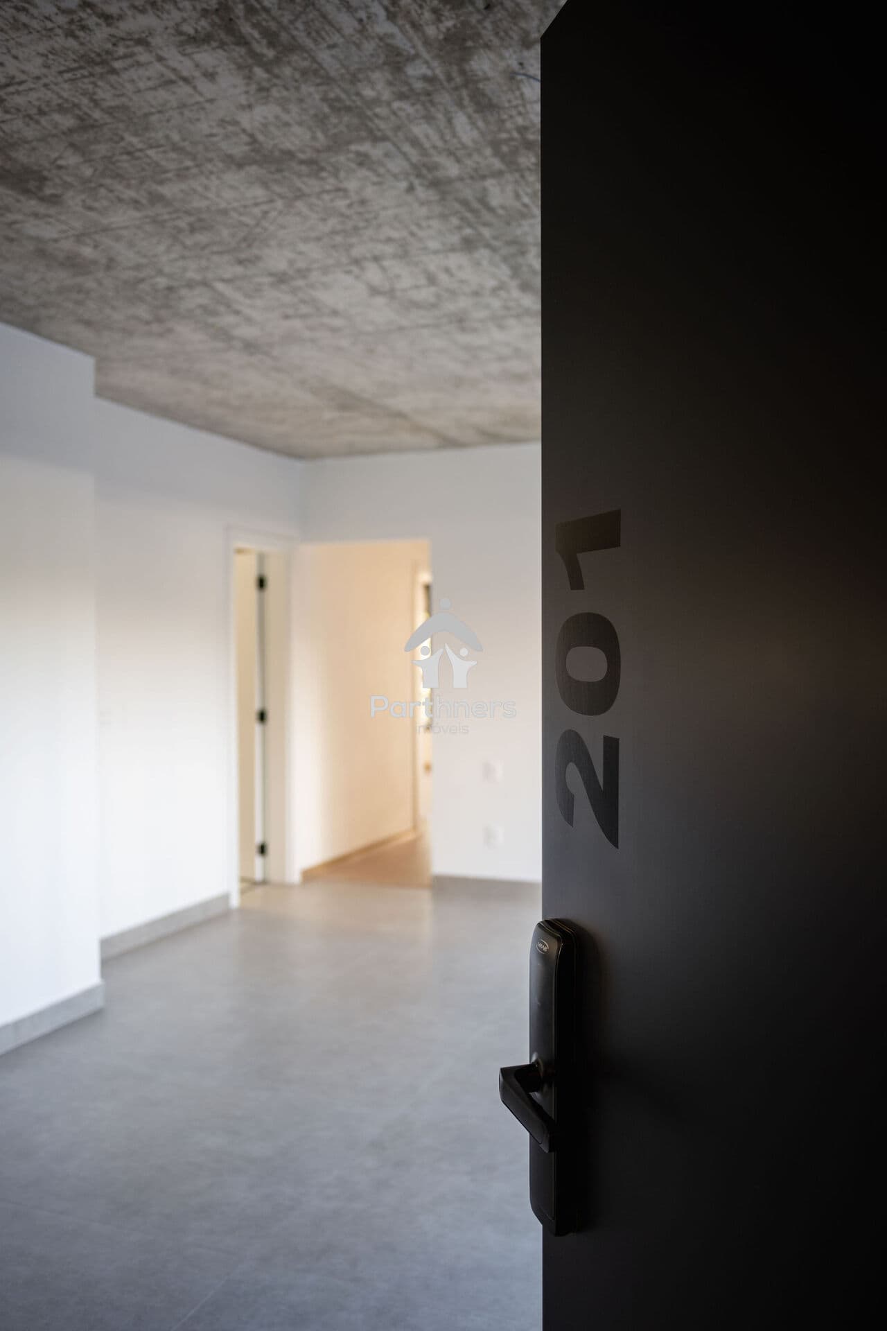 Charmoso Apto Garden 3 Quartos, 1 Suíte e 2 Semi-suítes, Closet, 143 m2, Excelente Iluminação Natural, Lazer e Gourmet, no Luxemburgo - A alguns passos do Supermercados Verdemar, Sacolão e Drogaria Araújo