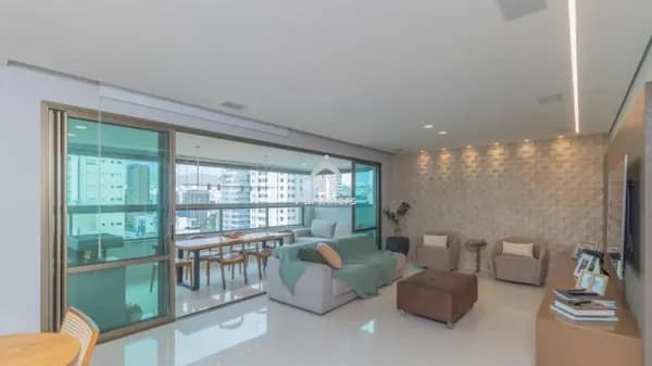Apto de Alto Padrão, 4 Quartos, 2 Suites e 2 Semi-suítes, 180m2, Andar Super Alto, Vista Panorâmica, Decorado, Lazer Maravilhoso, no ponto mais valorizado do Bairro Santo Agostinho/BH