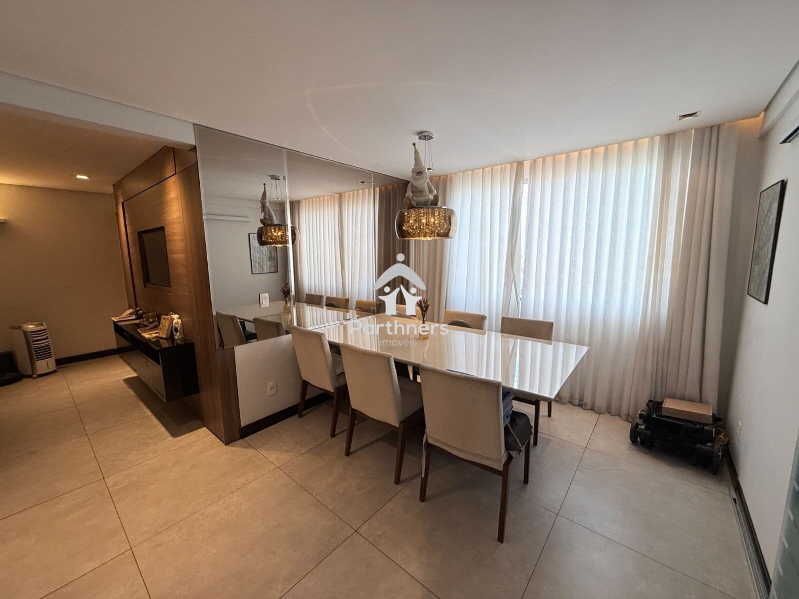 Sensacional Cobertura Duplex, 3 Quartos, Suíte, Vista Panorâmica, 160 m2, Reformada e Decorada, na região do Sta Efigênia /Funcionários