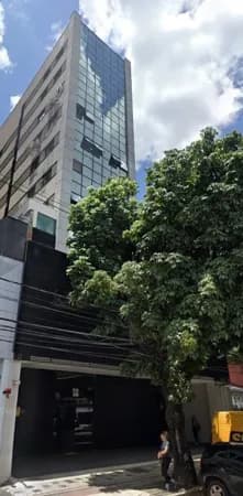 Excelente Sala Comercial de 191,04 m2 (131,75 m² Interno + 59,29 m² Externo), 3 Lavabos, 2 Vgs de Garagem, no Ponto mais Valorizado e Procurado do Santo Agostinho