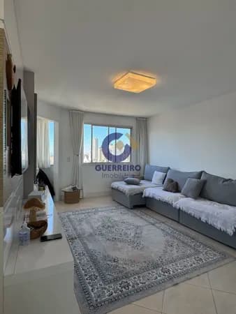 Apartamento de 3 quartos próximo à Igreja Matriz.
