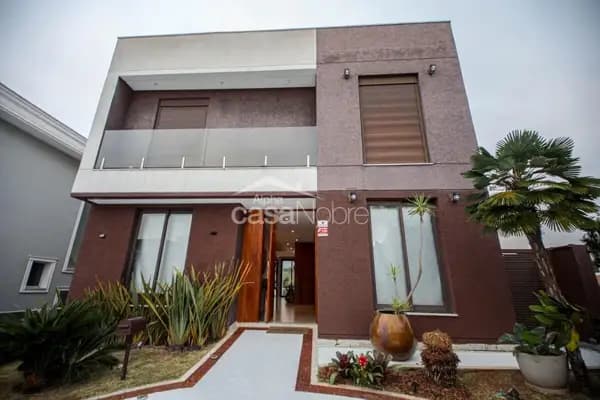 Casa em Santana de Parnaíba - Tamboré