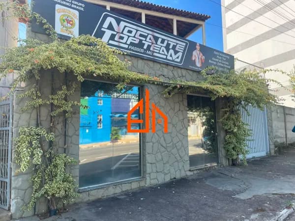 Ponto Comercial/Loja/Box em Passos - Centro