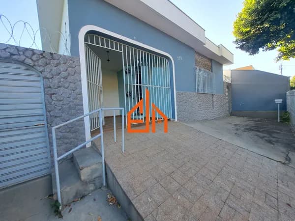 Casa em Passos - Jardim Vila Rica