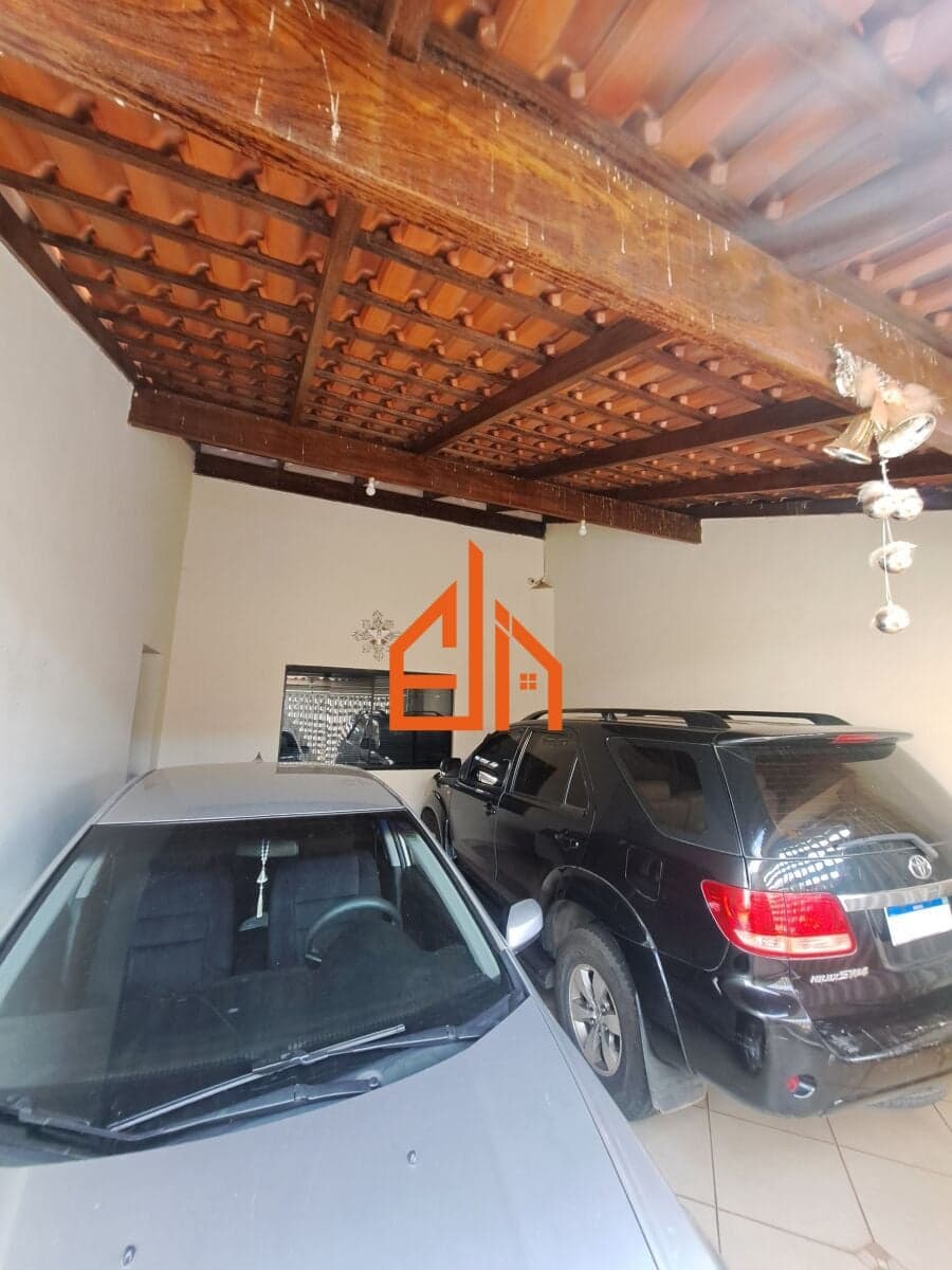 Casa em Passos - Jardim Canadá
