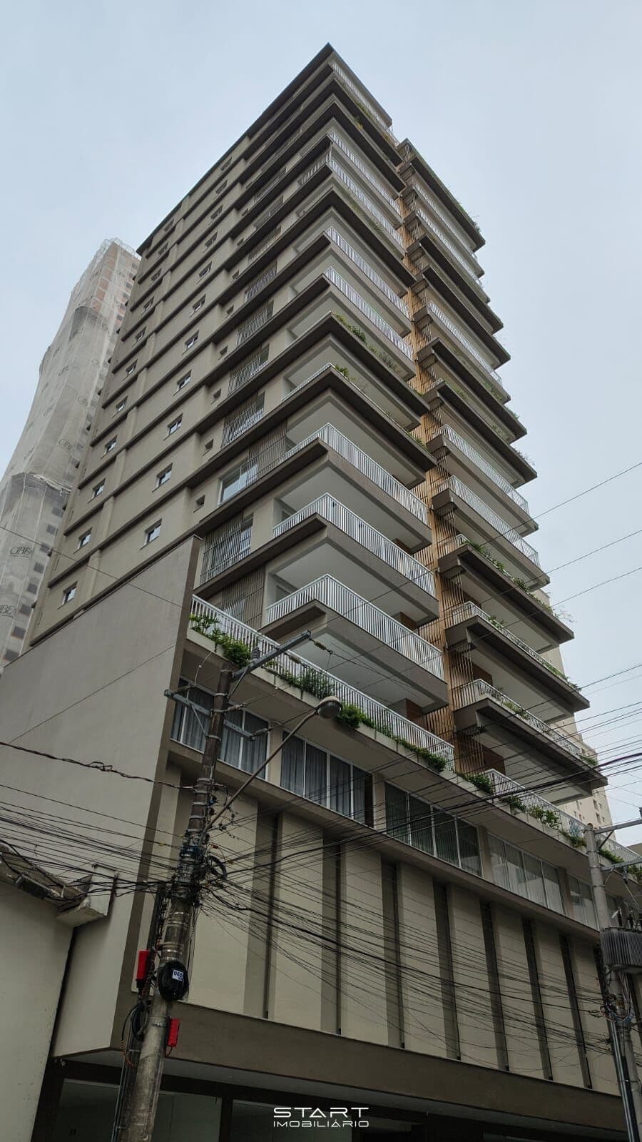 Apartamento 03 suítes Torre Di Firenze - Canto da Praia - Itapema