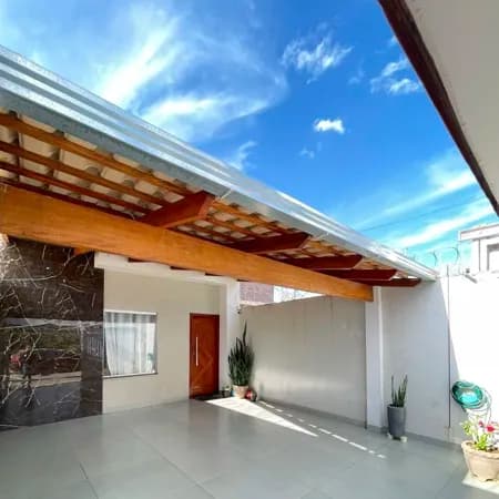 Casa Térrea com energia fotovoltaica no Belvedere
