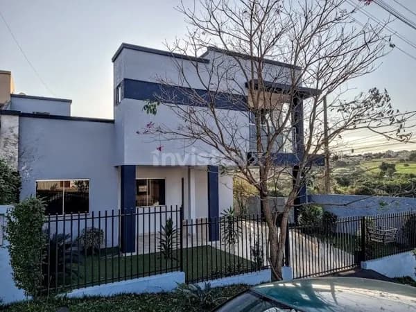 Sobrado em Toledo - Jardim Bressan