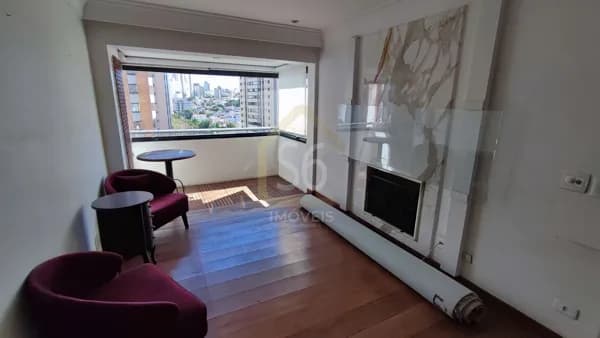 Apto de 3 dormitórios, 1 suíte com 2 vagas e deposito a venda no bairro Chácara Klabin, próximo do Hospital Albert Einstein
