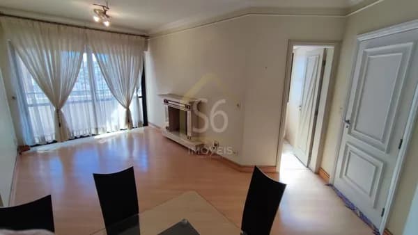 Apto de 3 dormitórios, 1 suíte com 2 vagas e deposito a venda no bairro Chácara Klabin, próximo do Hospital Albert Einstein