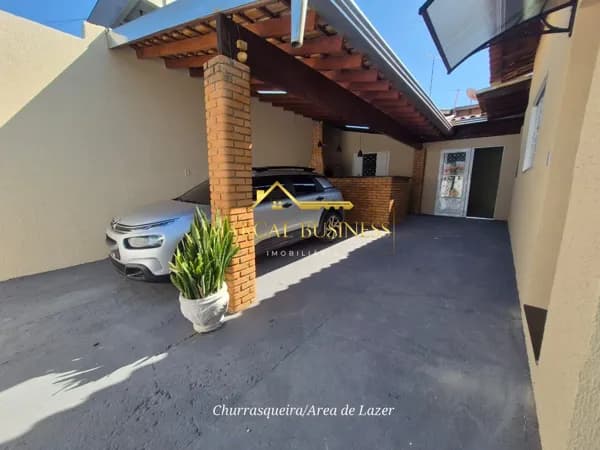 Casa Padrão no Parque das Aroeiras I em São José do Rio Preto/SP