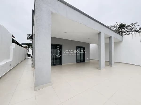 Casa em Guarujá - Guaiúba