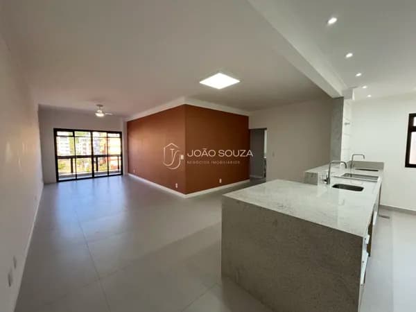 Apartamento à Venda na Enseada