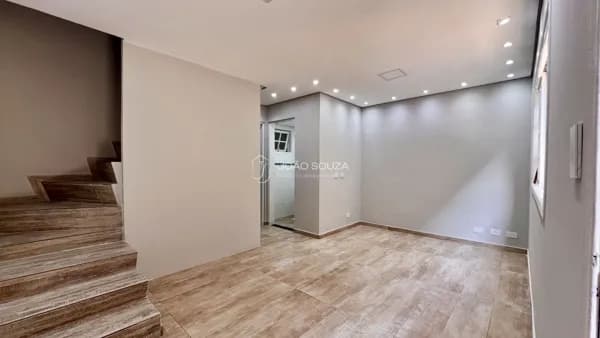Sobrado em Guarujá - Enseada