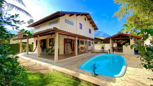 Casa lado praia á venda- Itamambuca