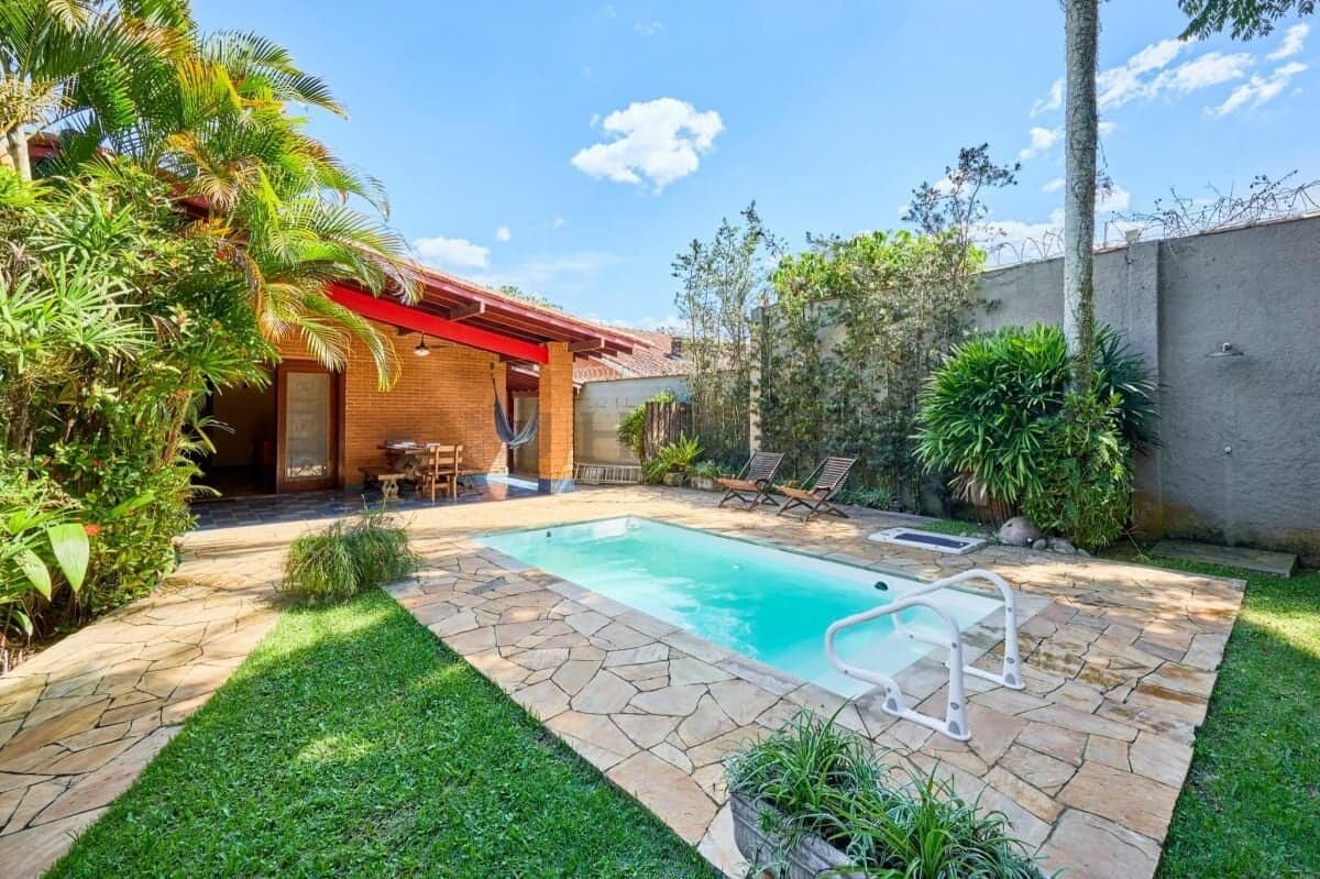 🏡 Viva o privilégio de morar próximo à orla do Itaguá!