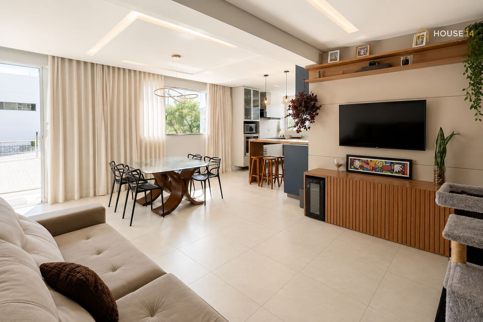 Casa Geminada à venda na Região do Cabral!!
