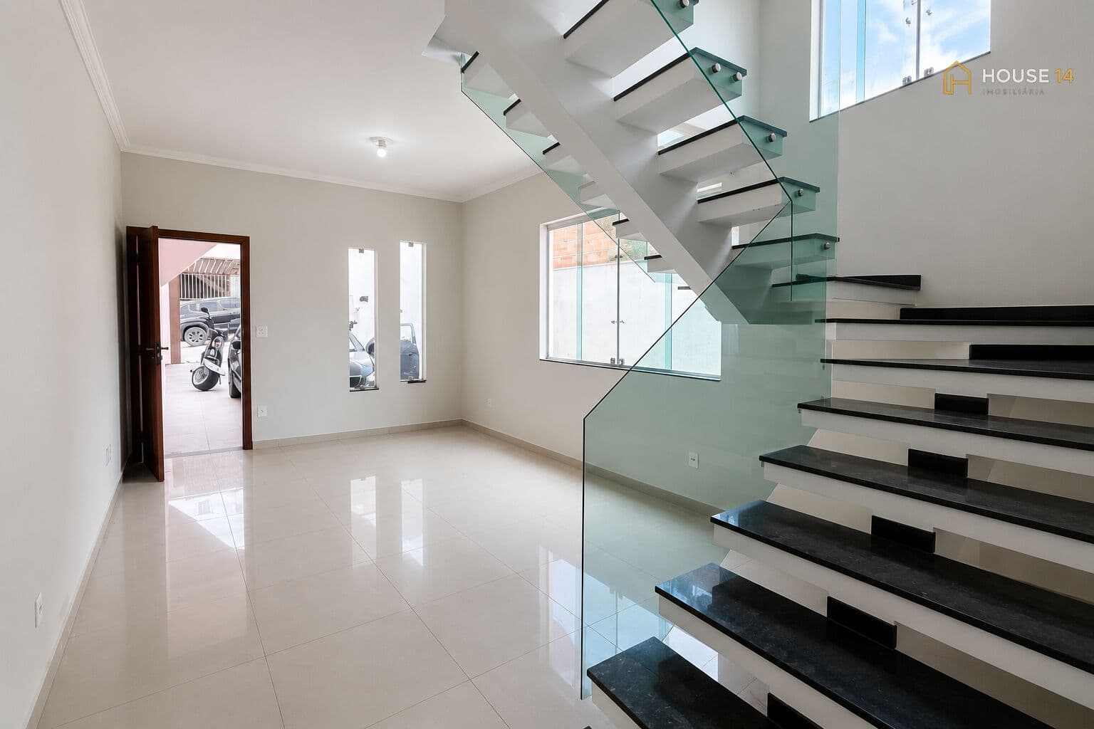 Casa Geminada à venda no Cabral!
