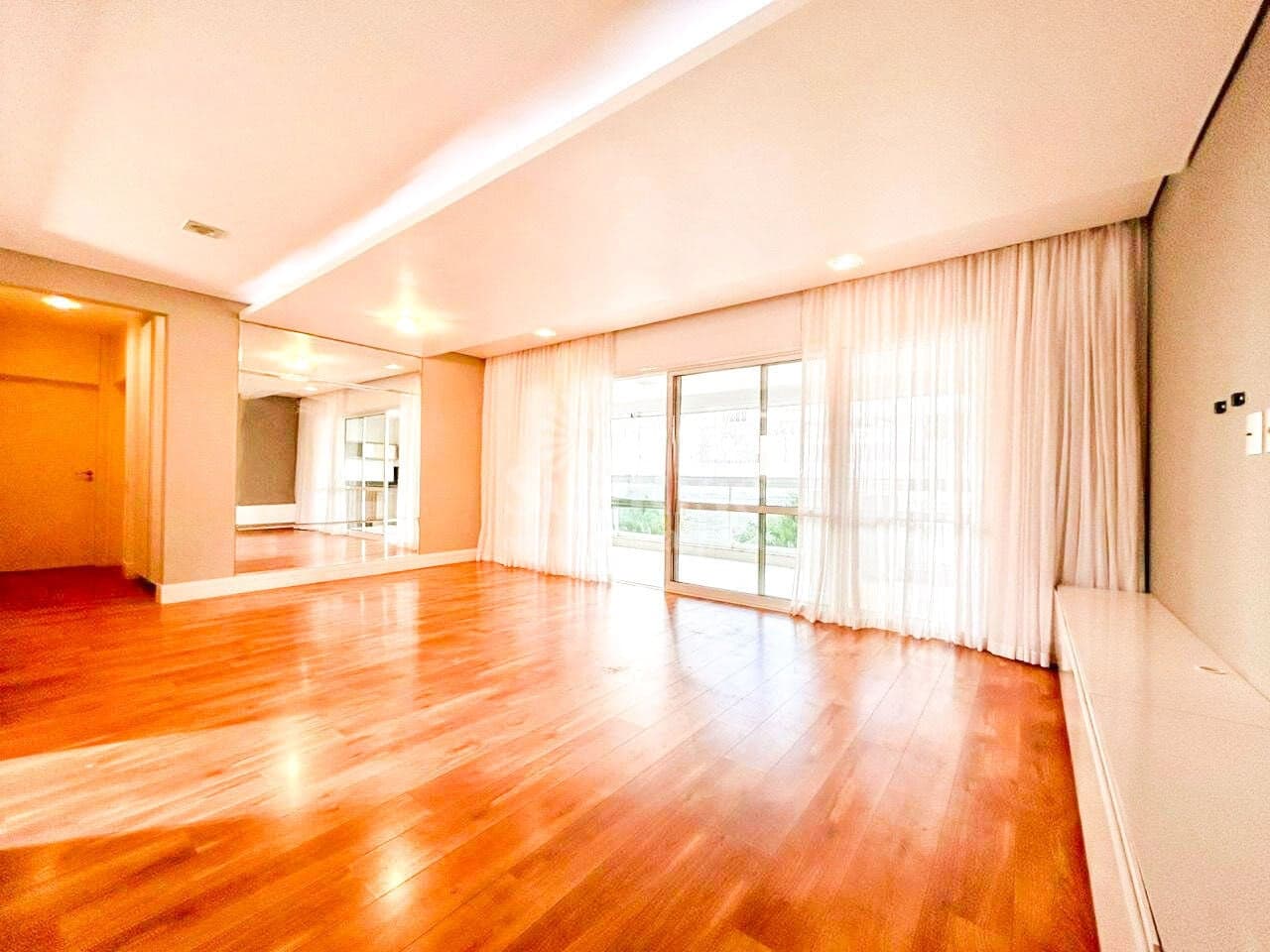 Apartamento com 3 dormitórios e 2 vagas à venda | 133 m² - R$1.499.000 | Palhano Centro - Londrina/PR