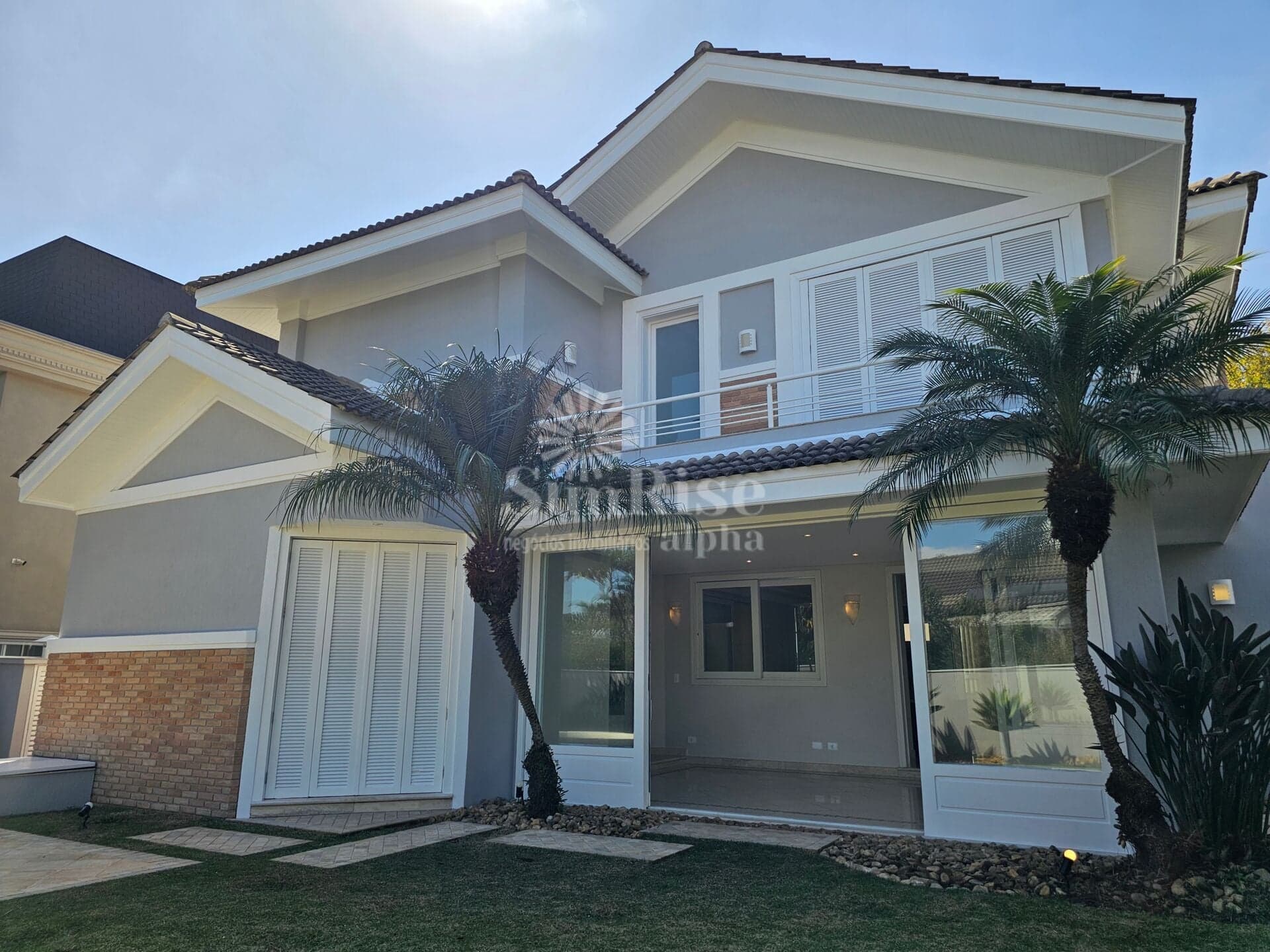 Casa para venda em Alphaville, Barueri | 470 m² | 5 suítes | 6 vagas | Residencial Alphaville 2 | R$ 6.900.000