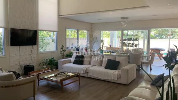 Casa à venda mobiliada - Granja Vianna | 3 suítes - 460m² AC - 525m² AT | R$3.900.000