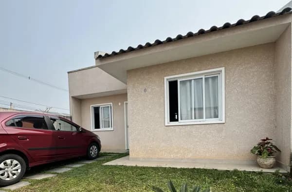 Casa de Condomínio em Araucária - Costeira