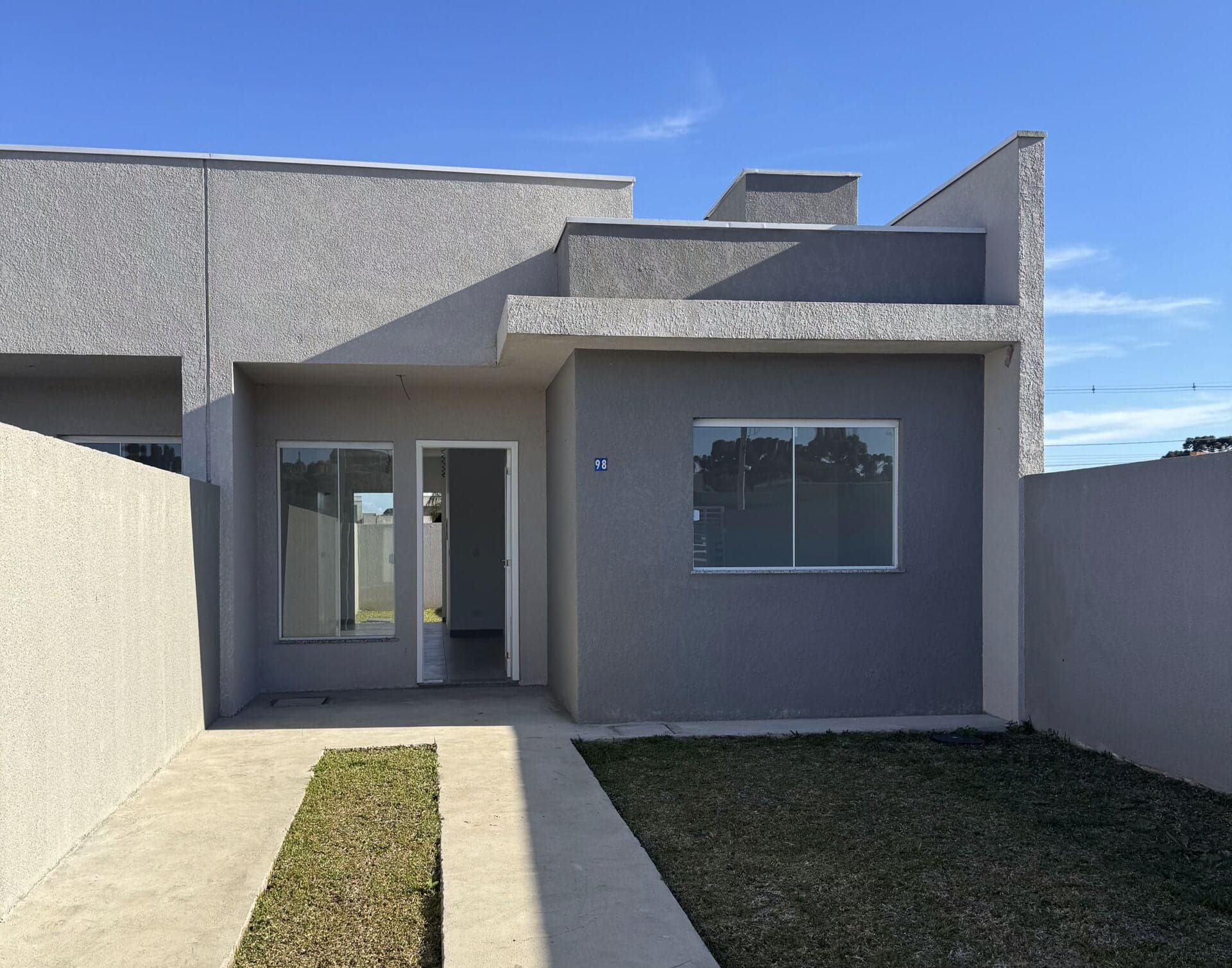 Casa em Araucária - Costeira