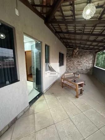 Casa em Santa Rosa, Sarzedo/MG