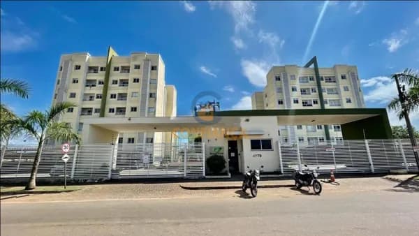 Apartamento com dois quartos, sendo um demi-suíte, localização estratégica e estrutura completa no condomínio