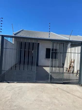 Casa à venda no bairro Jardim Tropical em Sarandi/PR