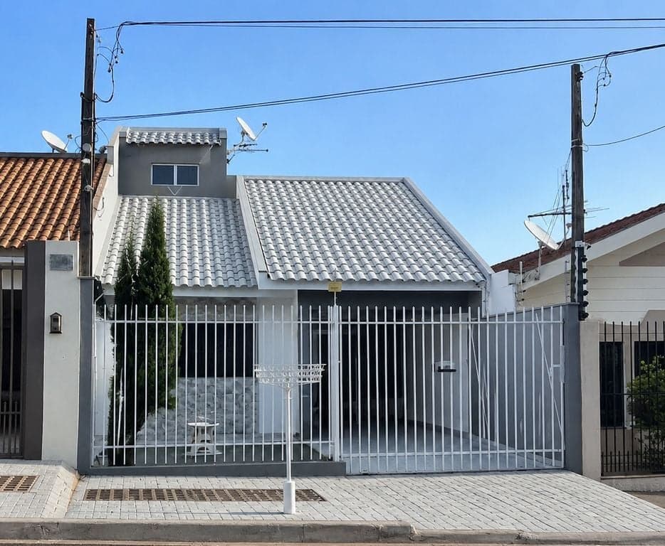 Casa à venda no bairro Parque Lagoa Dourada em Maringá/PR