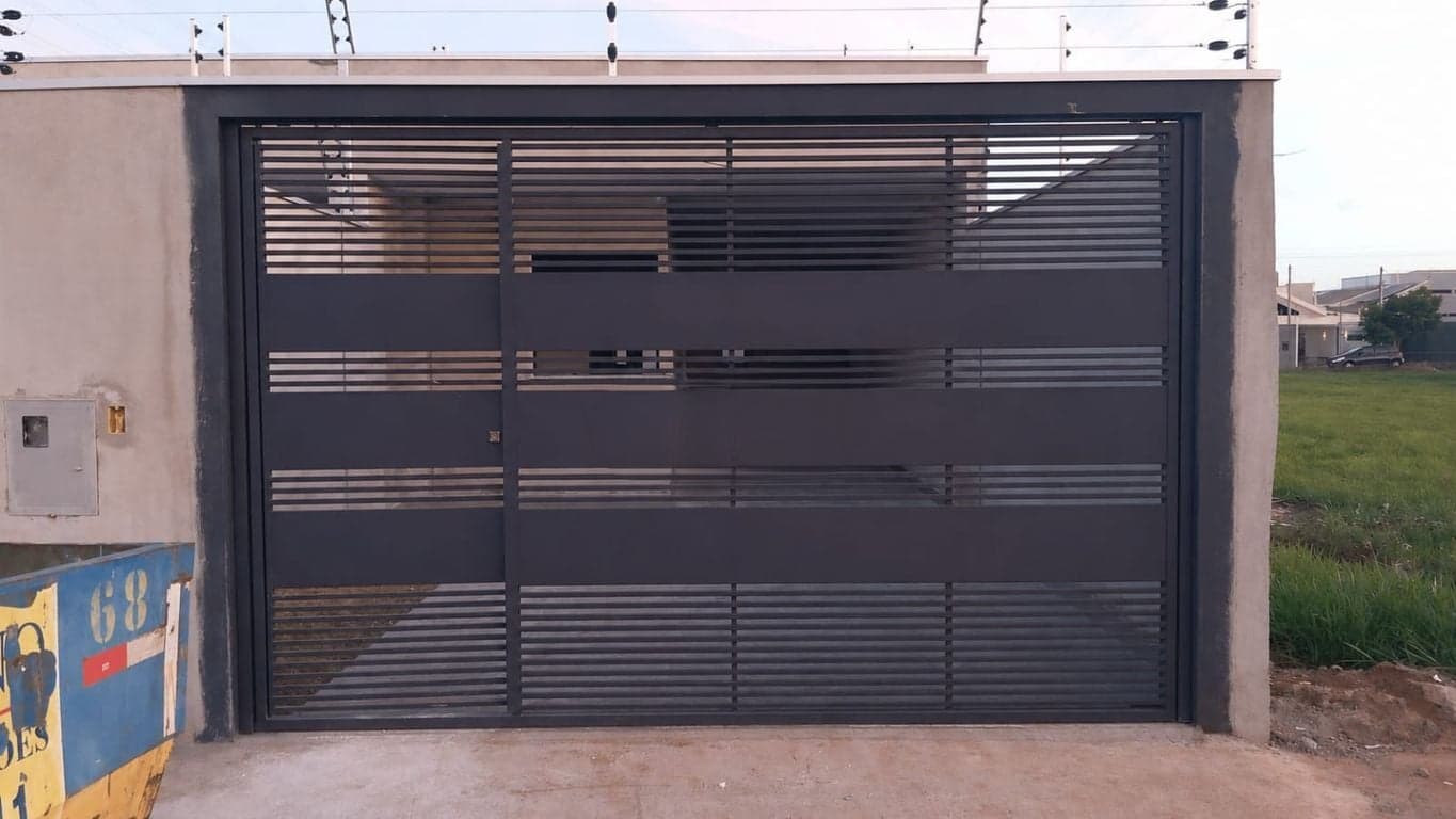 Casa à venda no bairro Jardim Aurora em Sarandi/PR