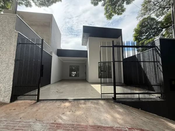 Casa à venda no bairro Jardim Bertioga em Maringá/PR