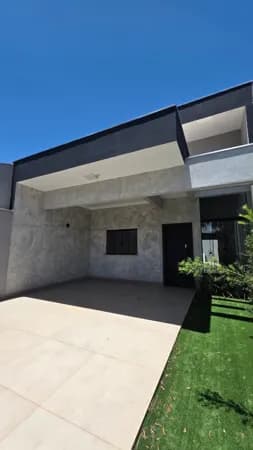 Casa à venda no bairro Jardim Rebouças em Maringá/PR