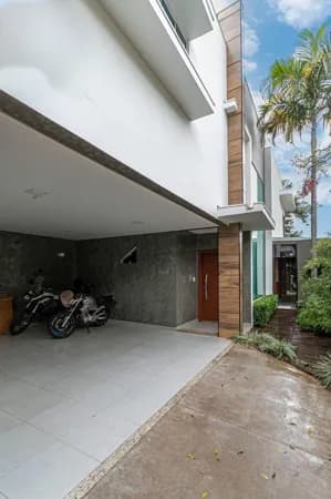 Casa à venda no bairro Jardim Santa Helena em Maringá/PR
