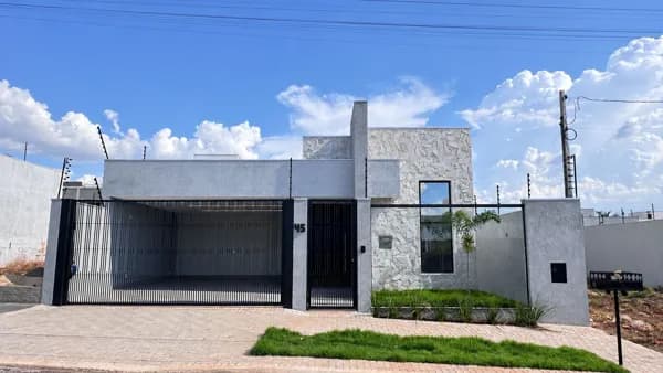 Casa à venda no bairro Jardim Munique em Maringá/PR