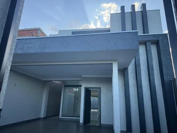 Casa à venda no bairro Jardim Tóquio em Maringá/PR
