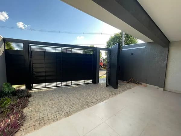 Casa à venda no bairro Jardim Paulista em Maringá/PR