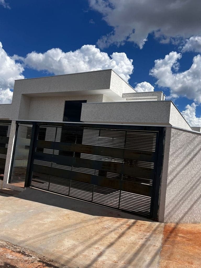 Casa à venda no bairro Jardim Parque das Cerejeiras em Sarandi/PR