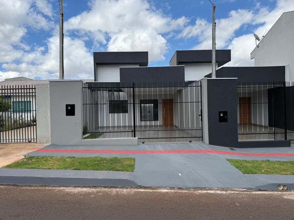 Casa à venda no bairro Jardim Campos Elísios em Maringá/PR