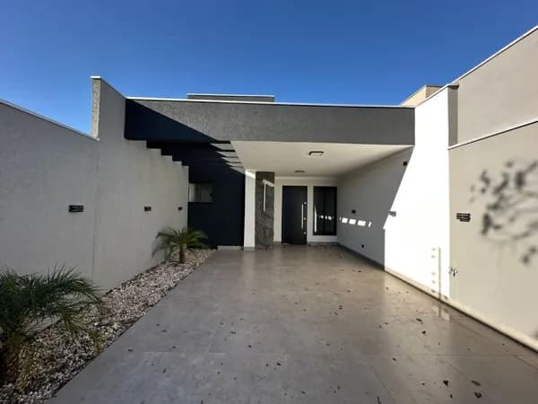 Casa à venda no bairro Jardim Três Lagoas em Maringá/PR