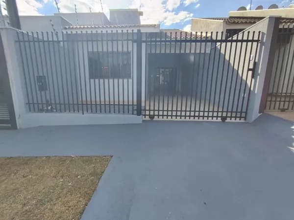 Casa à venda no bairro Jardim Diamante em Maringá/PR
